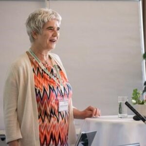 Portrait von Angelika Alp-Hoskowetz, Leiterin der Landesstelle des SMS Tirol