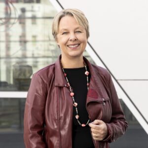 Portrait von AMS-Landesgeschäftsführerin Sabine Platzer-Werlberger