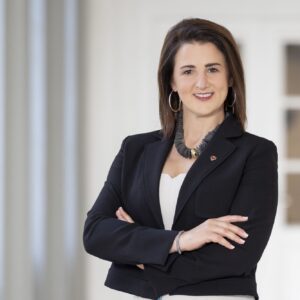 Portrait von Landesrätin Astrid Mair