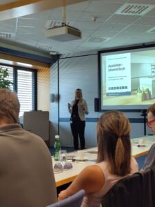 Vortrag im Seminarraum der Liebherr-Hausgeräte Lienz GmbH