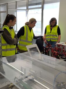Ausbilder*innen in der Lehrwerkstätte der Liebherr-Hausgeräte Lienz GmbH