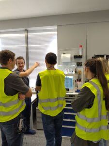 Führung durch die Werkstätte der Liebherr-Hausgeräte Lienz GmbH